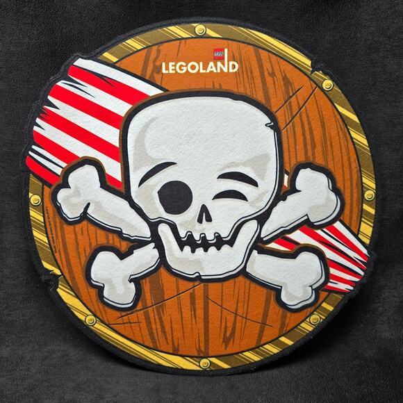 LEGO Legoland Pirates of the Caribbean Pirate Skull Shield / Costume Accessory - Picture 6 of 6